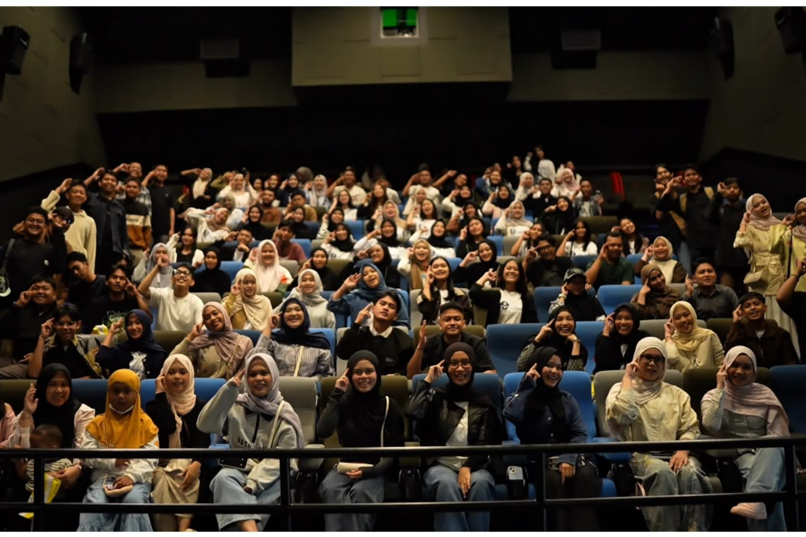 Nobar di Bioskop